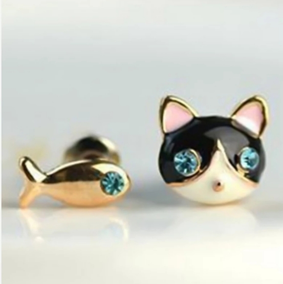 Cat and Fish Stud Earrings - Picture 4 of 4